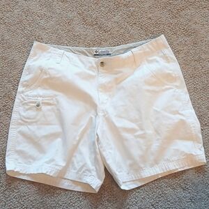 Columbia Sportswear White Shorts size 10